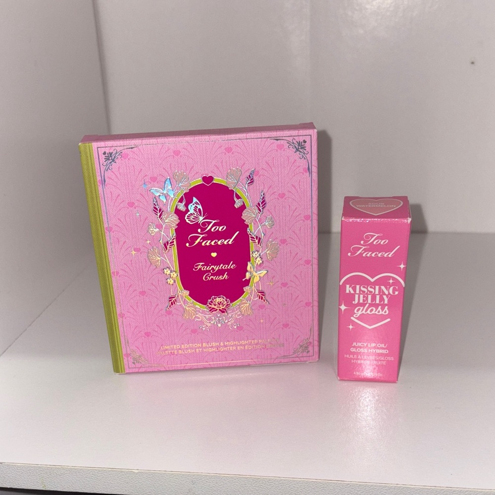 Too Faced Fairytale Crush Palette and Kissing Jelly Gloss Set